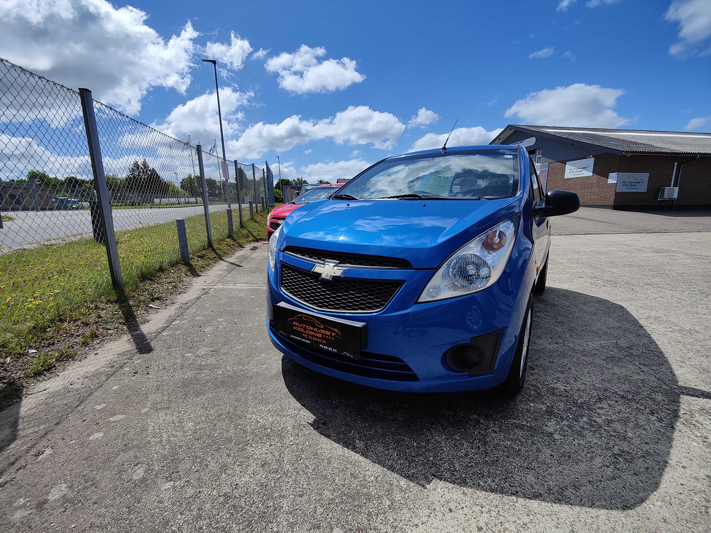 Blå Chevrolet Spark